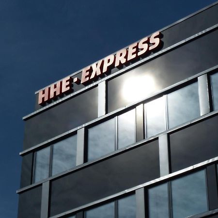 Hhe Express Hotel Nuuk Exterior photo