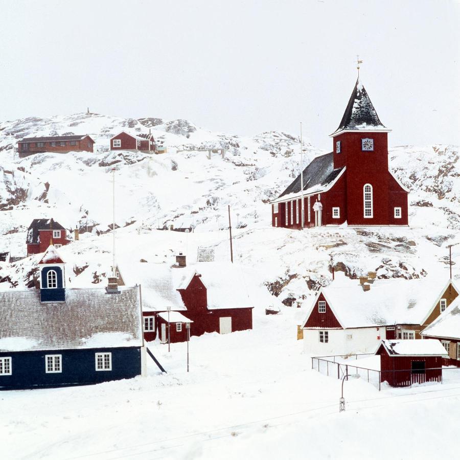 Hhe Express Hotel Nuuk Exterior photo