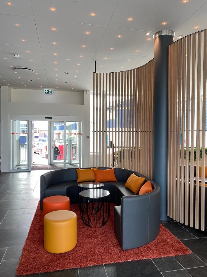 Hhe Express Hotel Nuuk Exterior photo