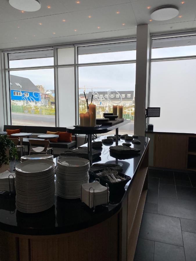 Hhe Express Hotel Nuuk Exterior photo